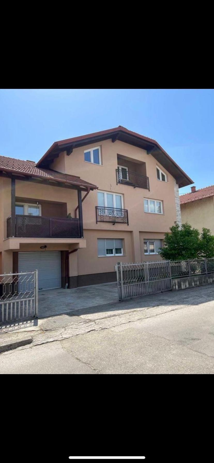 Big Apartment 3 Bedrooms Bihać Exterior foto